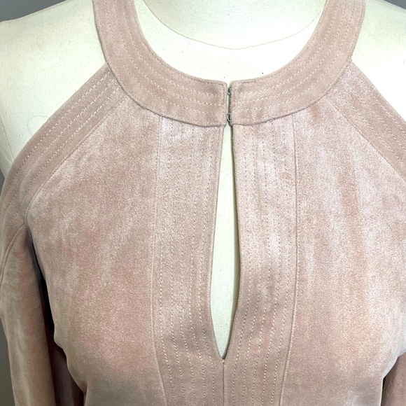 BCBG light pink/ cream long sleeves suede mini dress. Peep hole in the front. - Picture 2 of 8